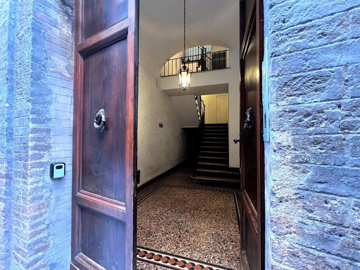Apartamento Mezzanino Al Porrione Siena Exterior foto